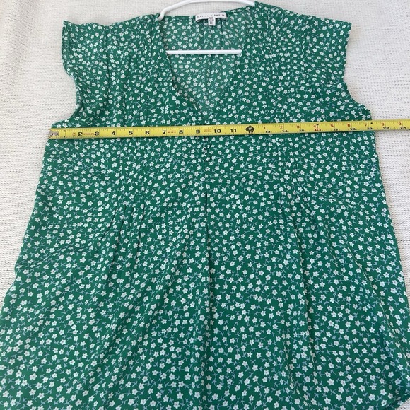 Floral Green Blouse Sz S Short Flutter Sleeve V Neck Popover Maison d' Amelie - Picture 11 of 12